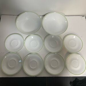 Corelle Meadow 10-Piece Set – 2 Large Bowls & 8 Saucer Plates – Green Rim